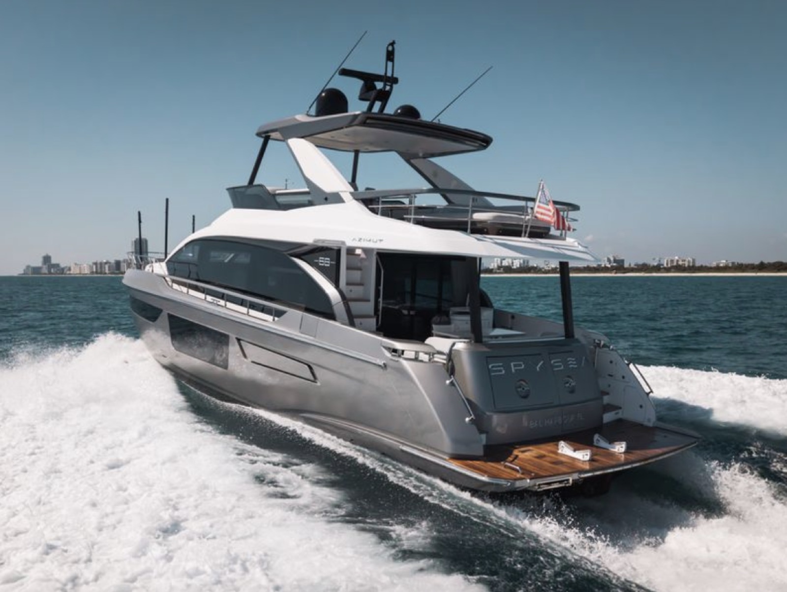 Azimut 68 Flybridge, photo 2 of 24