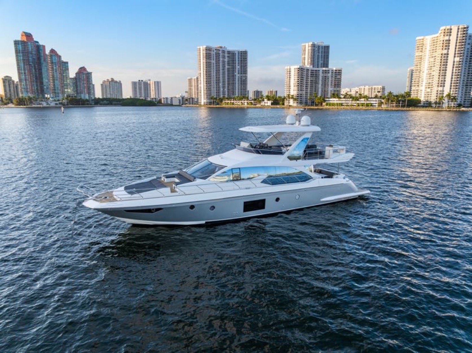 Azimut 68 "Paragon" yacht charter in Miami