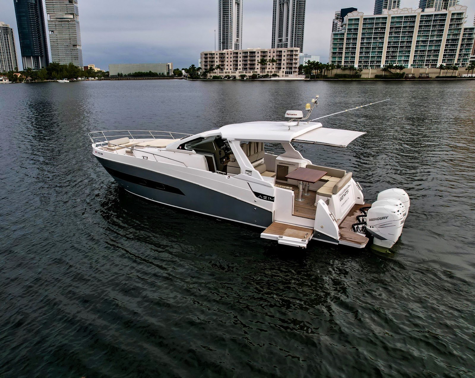 Azimut Verve 42 yacht charter in Miami