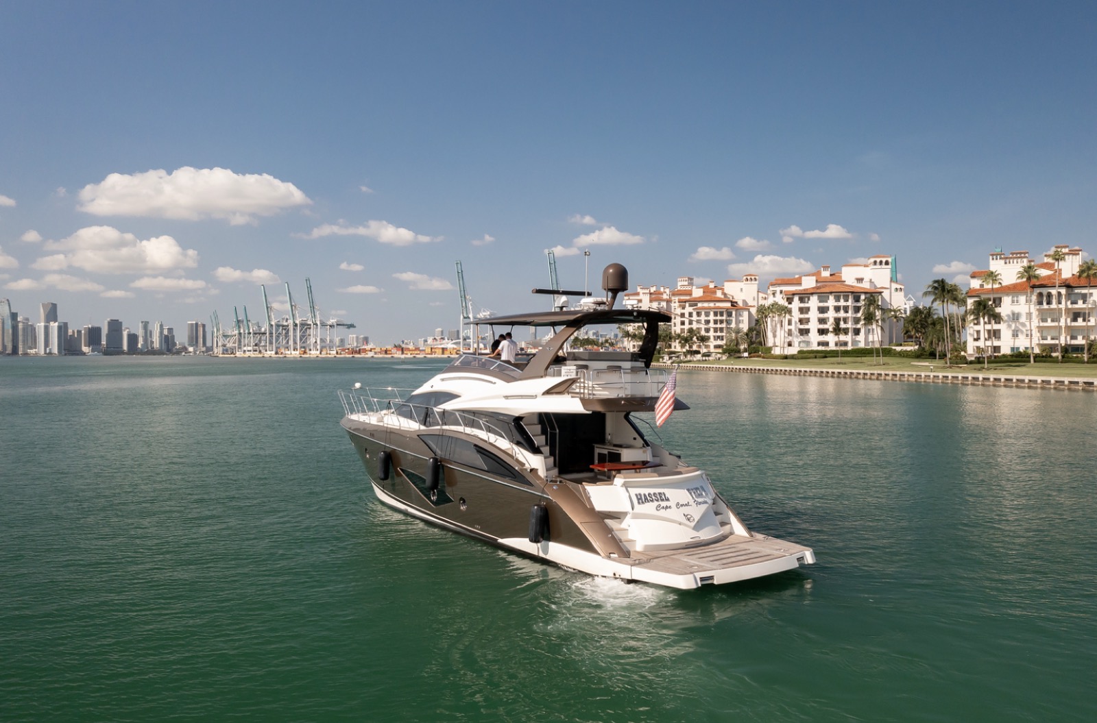 Marquis 66 "Hassle Free" yacht charter in Miami