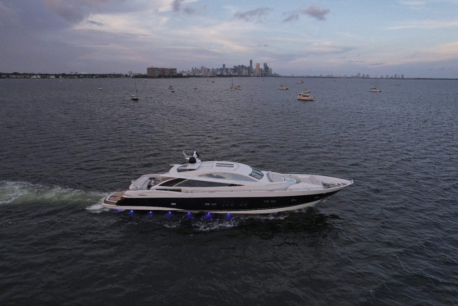 Sunseeker 108 yacht charter in Miami